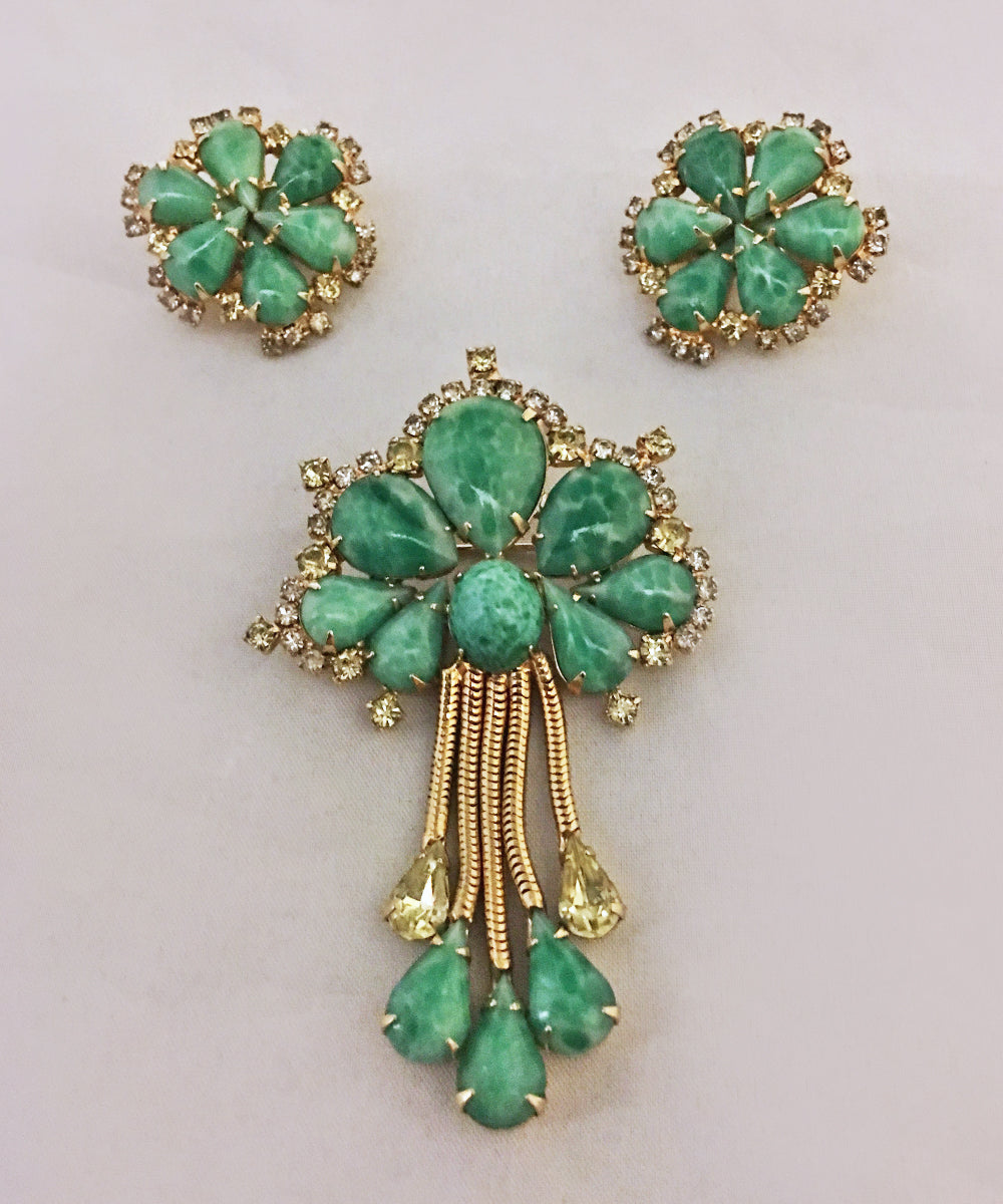 Vintage Hobe Green Teardrop Peking Glass & Rhinestone Brooch & Earring ...