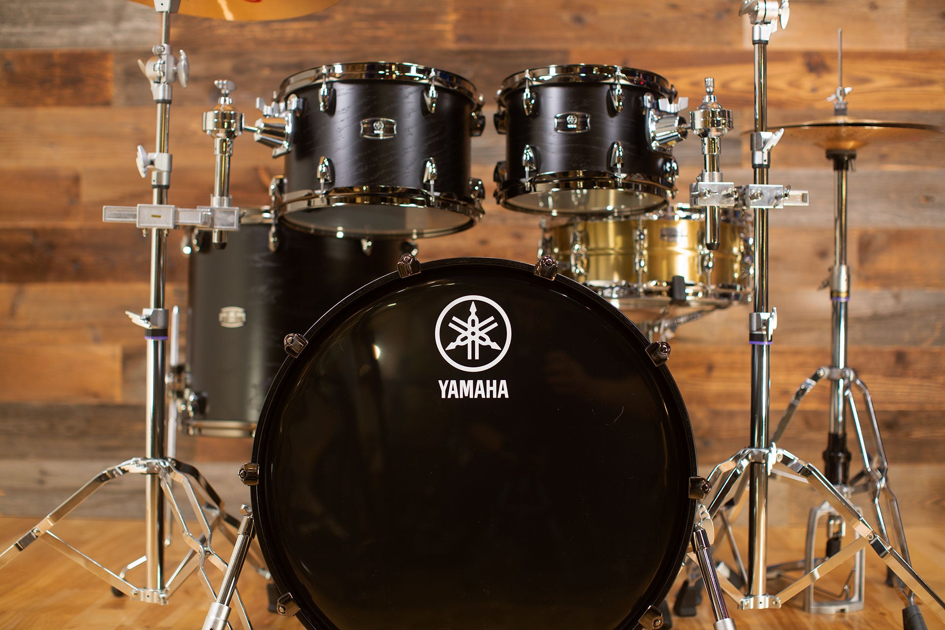 YAMAHA LIVE CUSTOM OAK 4 PIECE DRUM KIT, BLACK WOOD Drumazon