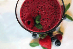  Berry & Green Tea Smoothie