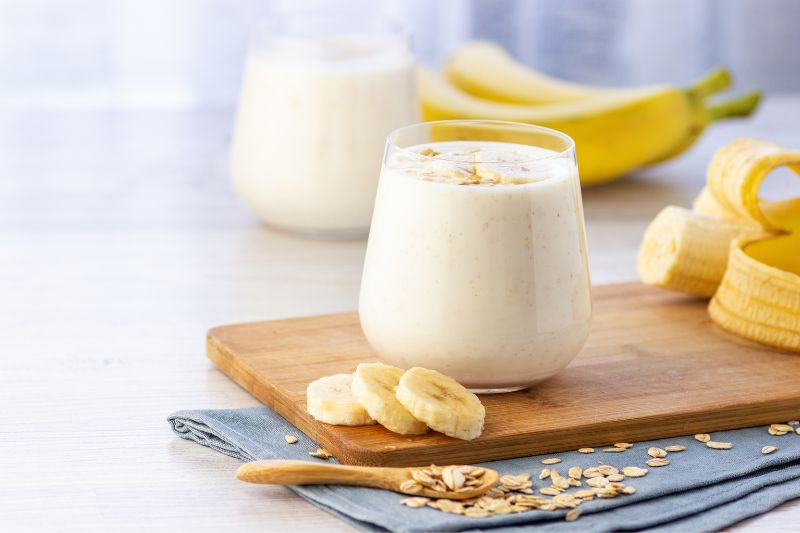 Oatmeal with bananas