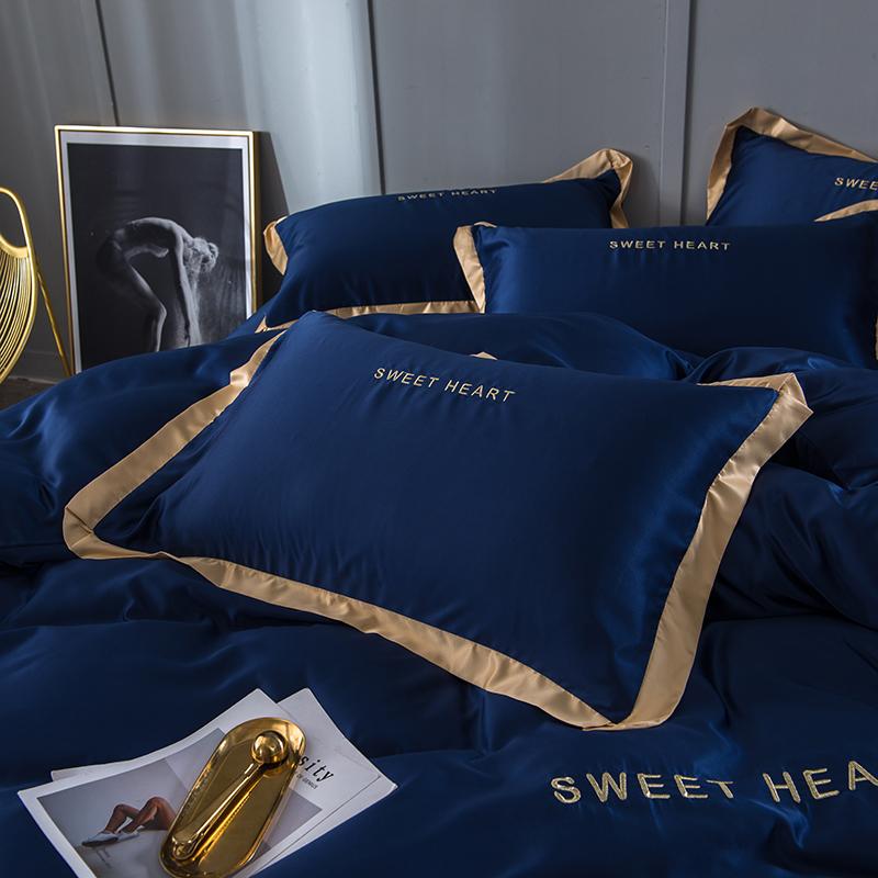 Modern Luxurious Bedding Set | My Aashis