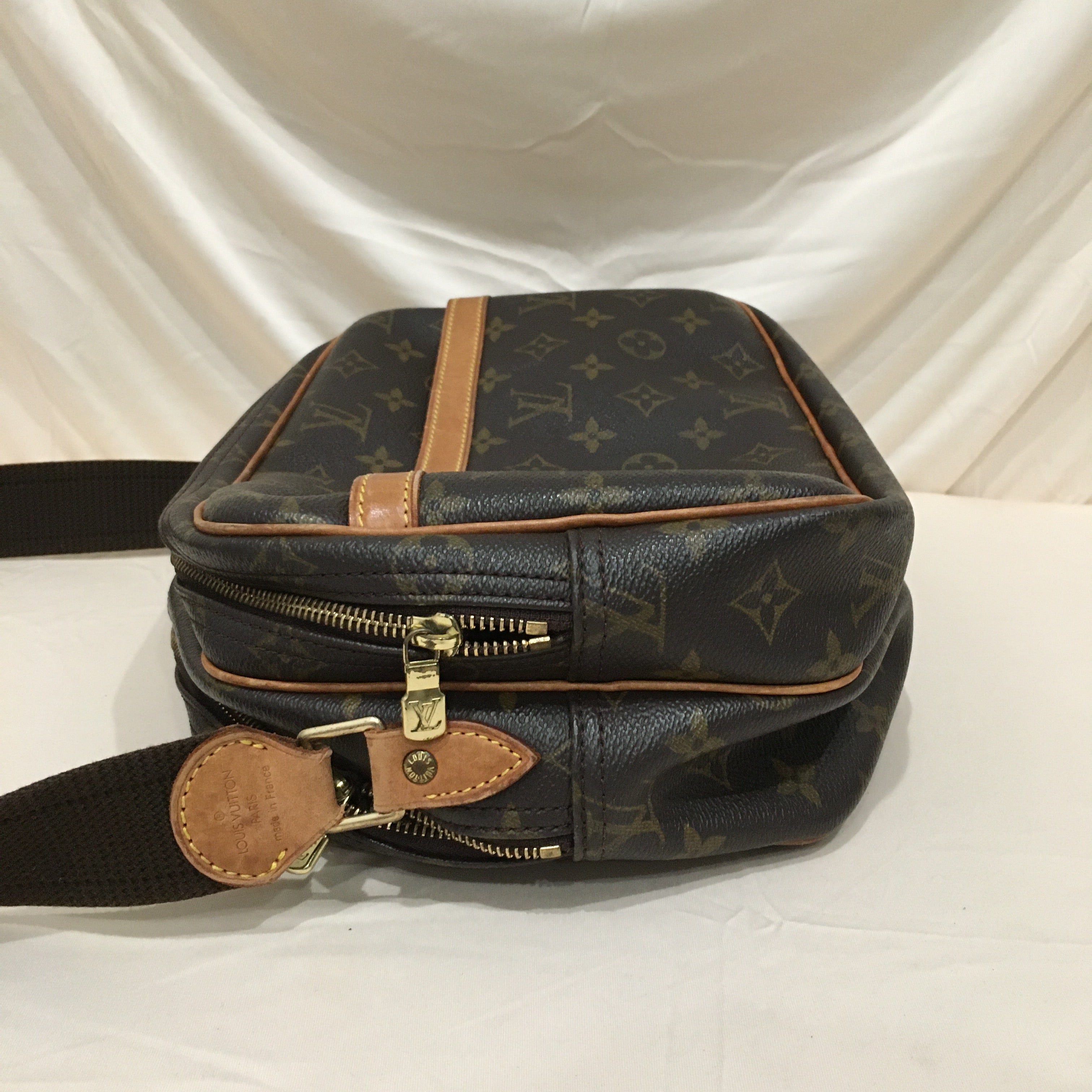 LOUIS VUITTON Monogram Mirror Keepall Bandouliere 50 Silver