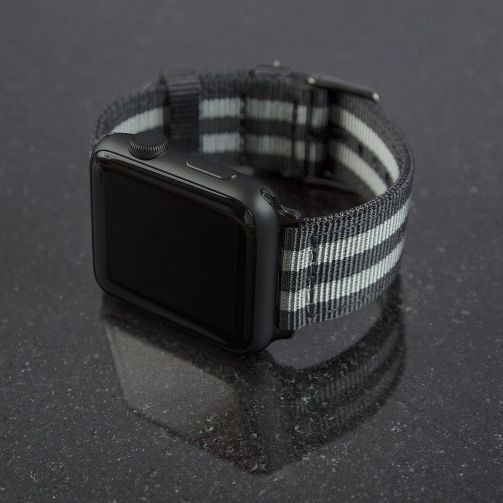 Apple Watch Nylon - Black and Gray 