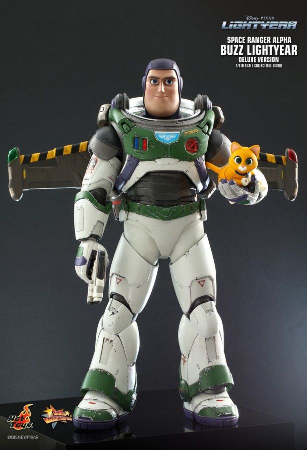 buzz lightyear deluxe