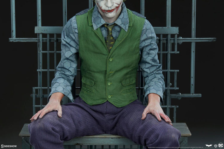 Batman: Dark Knight - Joker Premium Fortmat Statue - Ozzie Collectables