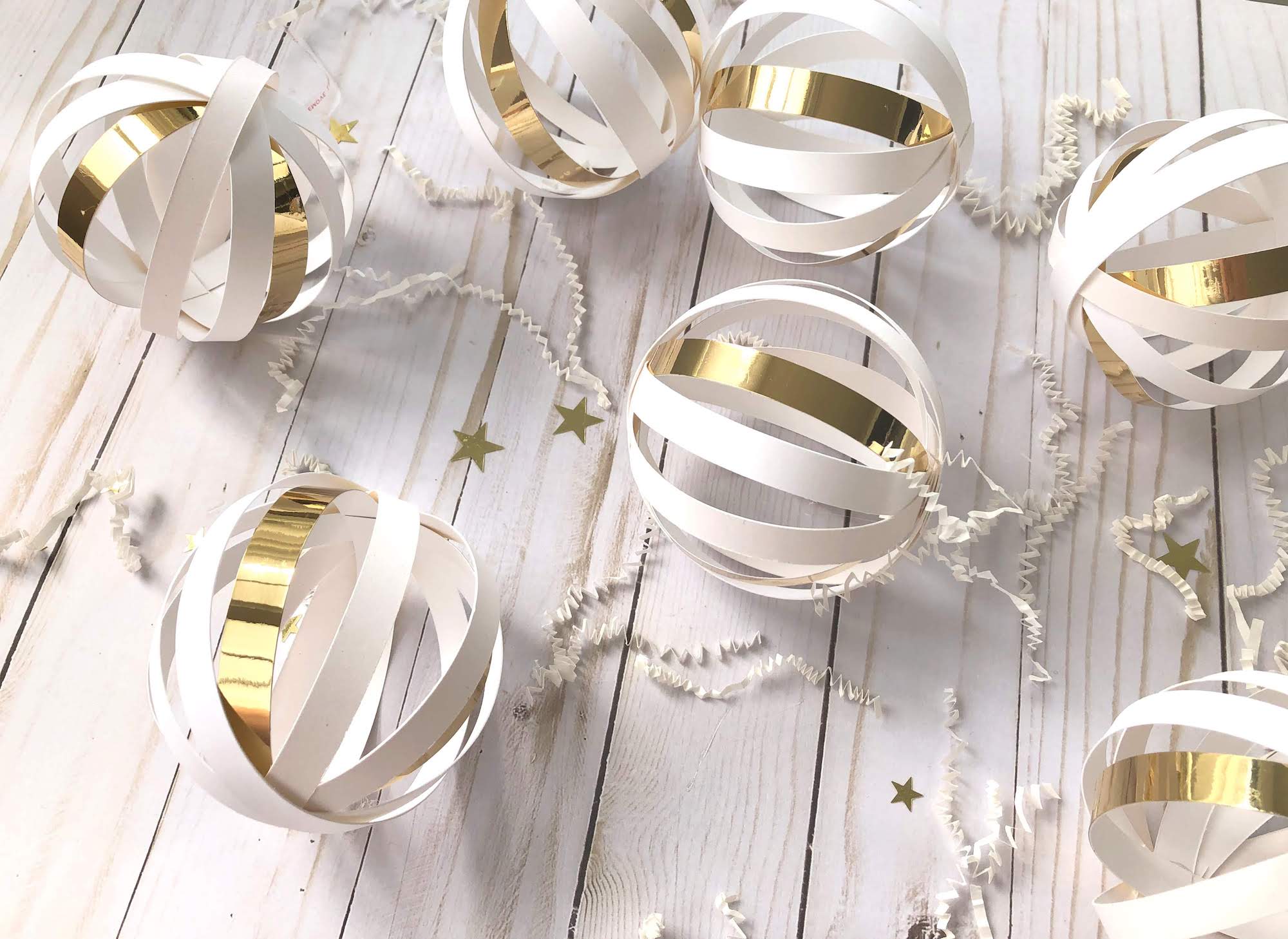 paper ball garland