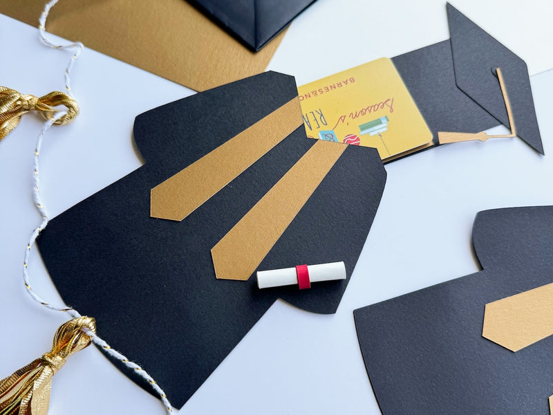 graduation gown gift card holder