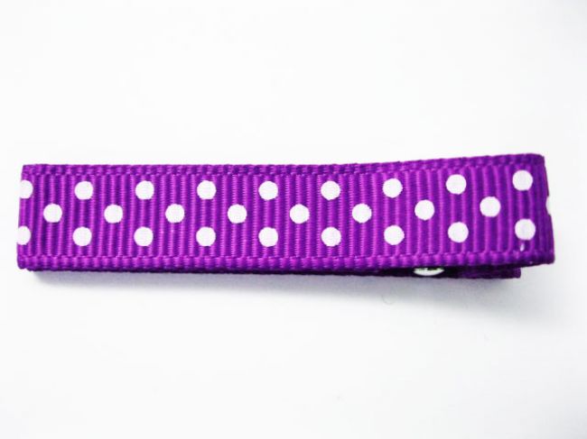 non-slip-clip-purplewhitedots