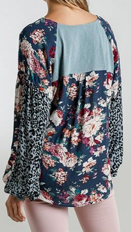 FLORAL ANIMAL PRINT PUFF SLEEVE TOP WITH SIDE SLITS