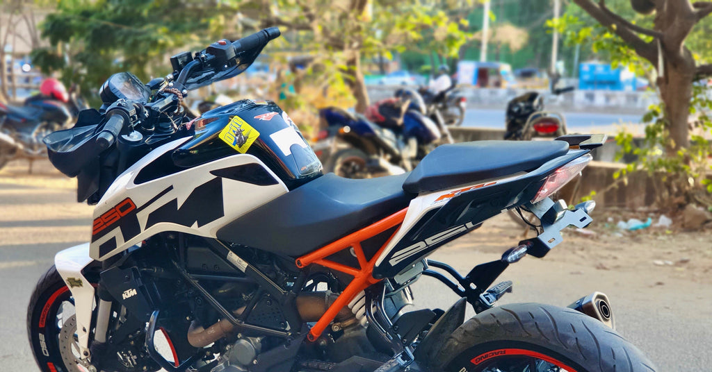 ktm duke 250 back light price