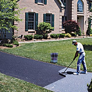 Black jack 8-year driveway filler & sealery filler sealer