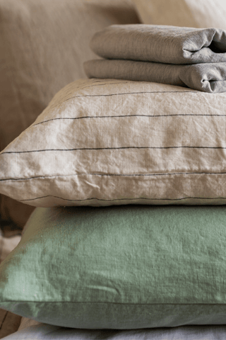 Multi - Pillowcase - Piglet in Bed UK