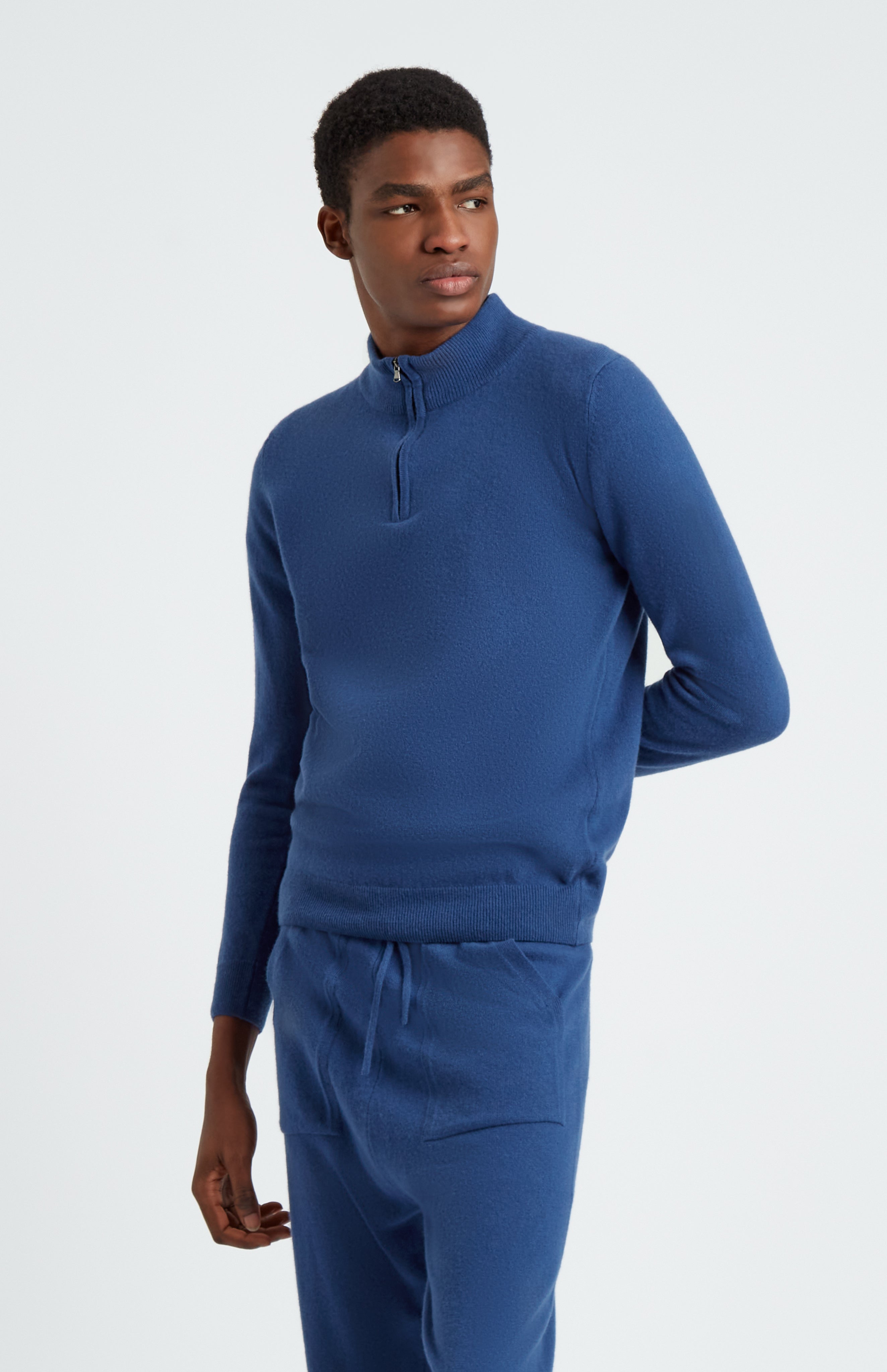 Men's Knitted Merino Cashmere Joggers In Deep Indigo