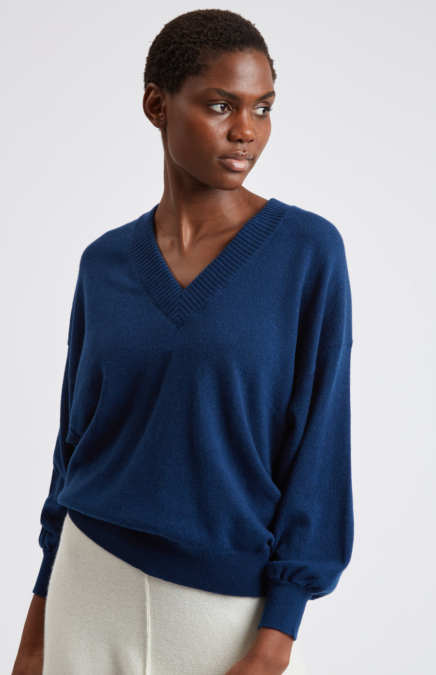 Navy Blue V Neck Cashmere Sweater - Encycloall