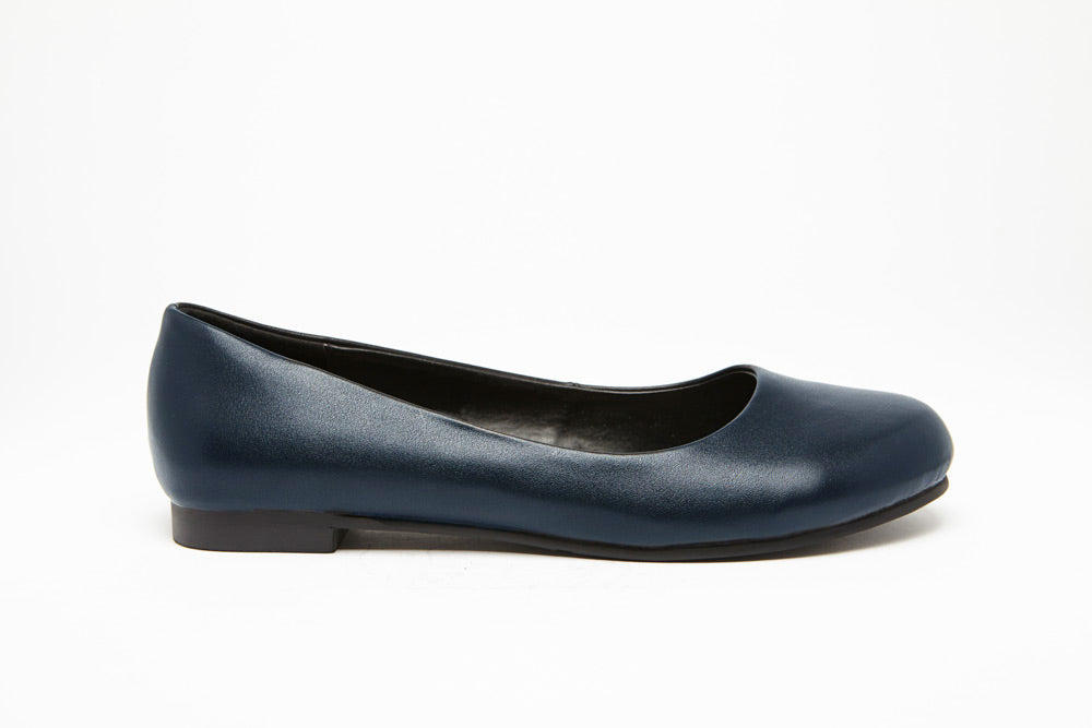 ROUND TOE FLAT - Navy – CabinShoes.com