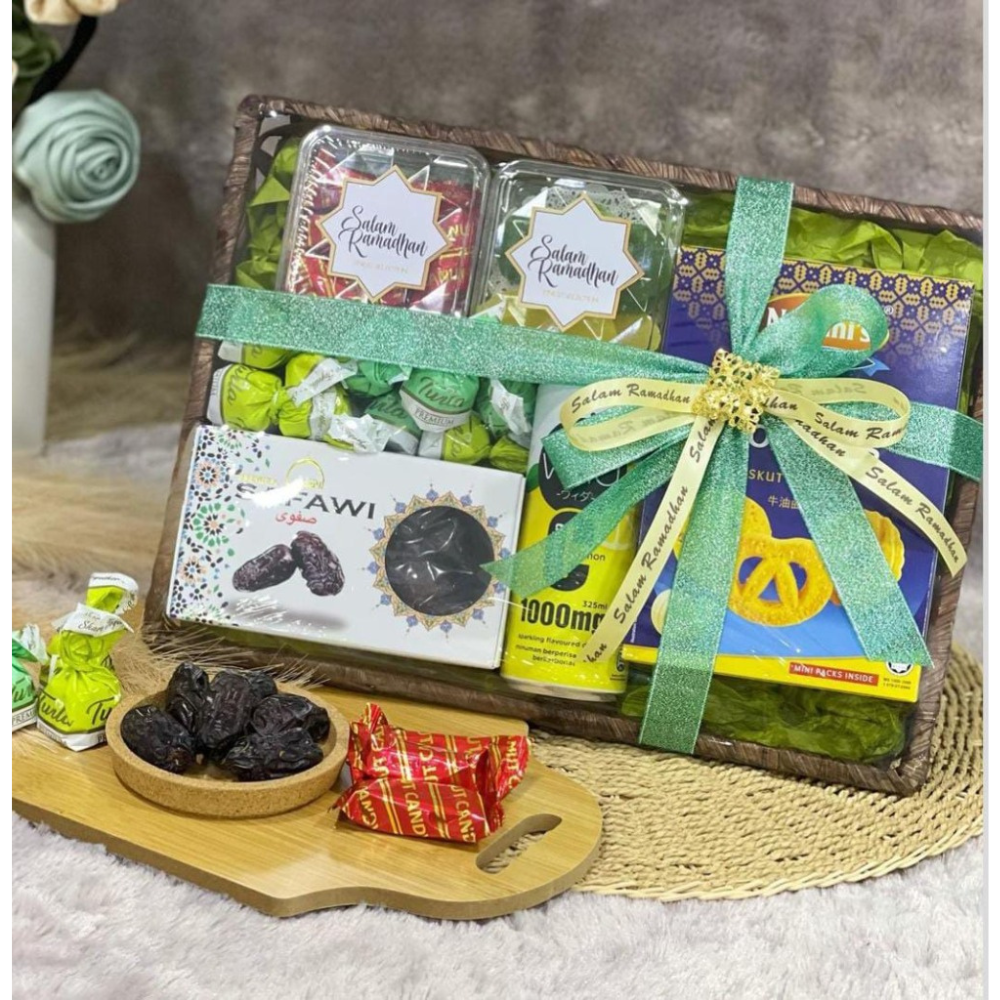 Hari Raya 2023 : Safawi Platter Gift Box (Klang Valley Delivery Only ...