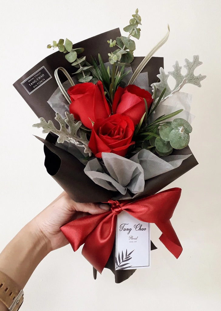 Premiu 3 Ros 1 Flower Bouquet (Johor Bahru Delivery only) | Giftr -  Malaysia's Leading Online Gift Shop
