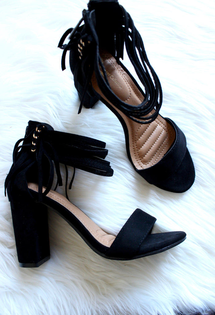 On the Fringe Heels in Black – Silver 