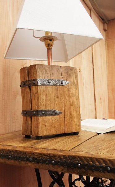 Featured image of post Handmade Wooden Table Lamp Design - Table lamp, brass strucutre, varnished metal diffusor.