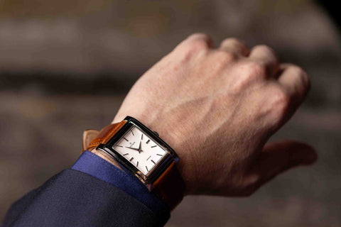 The Rectangular Watch for Men: A Timeless Classic - Söner Watches