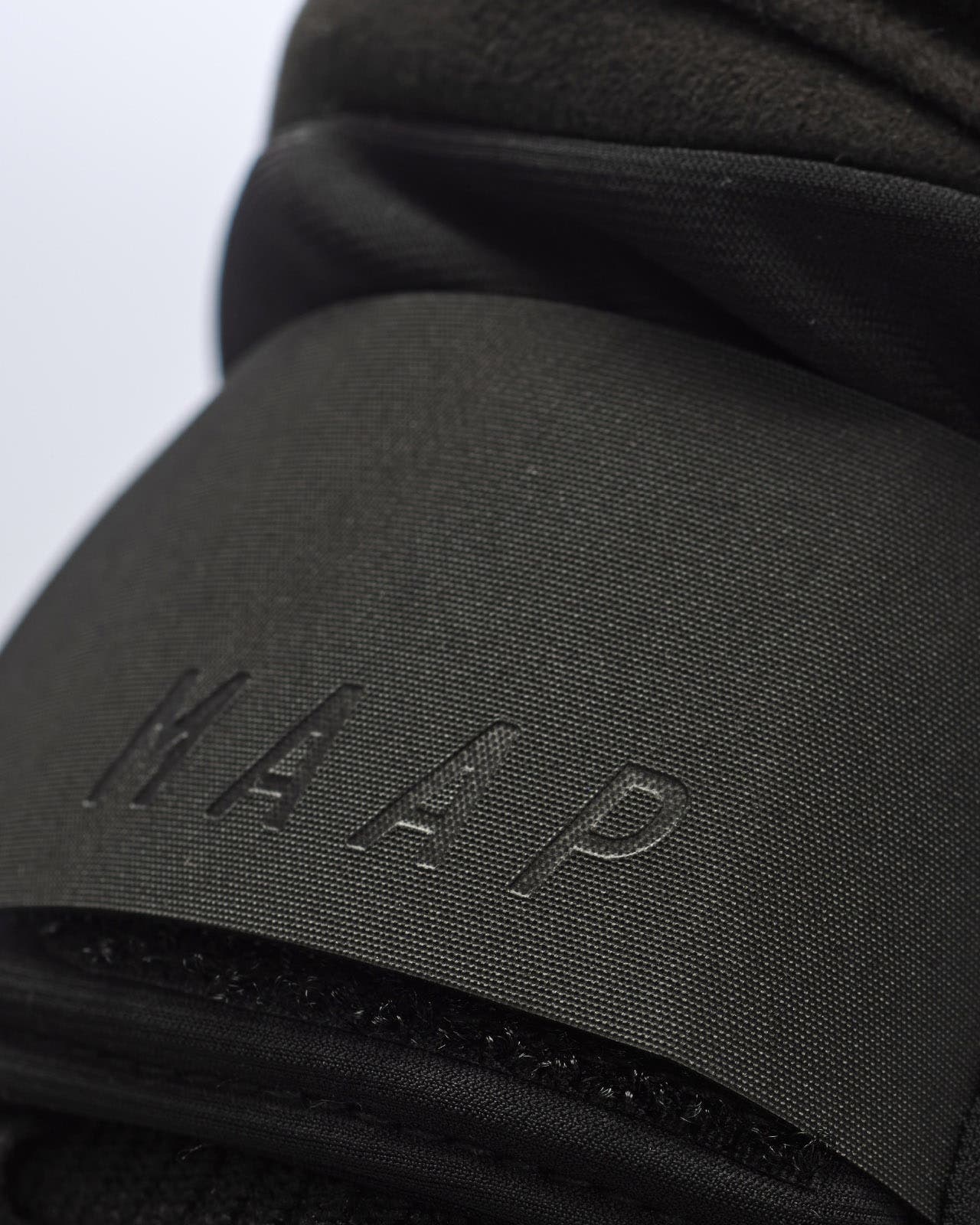 Apex Deep Winter Glove Black | MAAP US