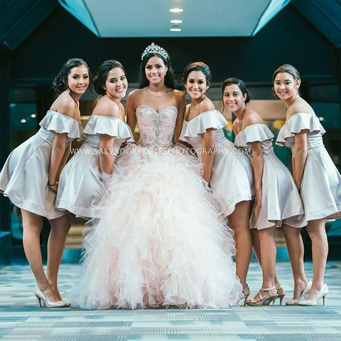 5 consejos para escoger a la corte honor en tus 15 años | QuinceDresses.com