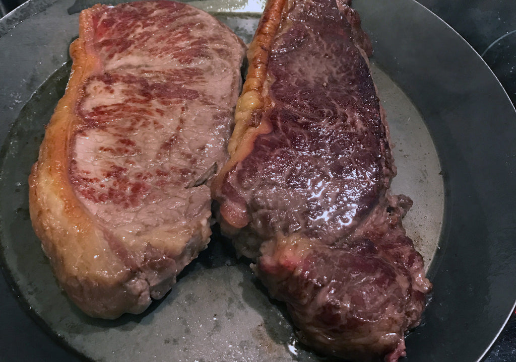 Steaks in der Eisenpfanne
