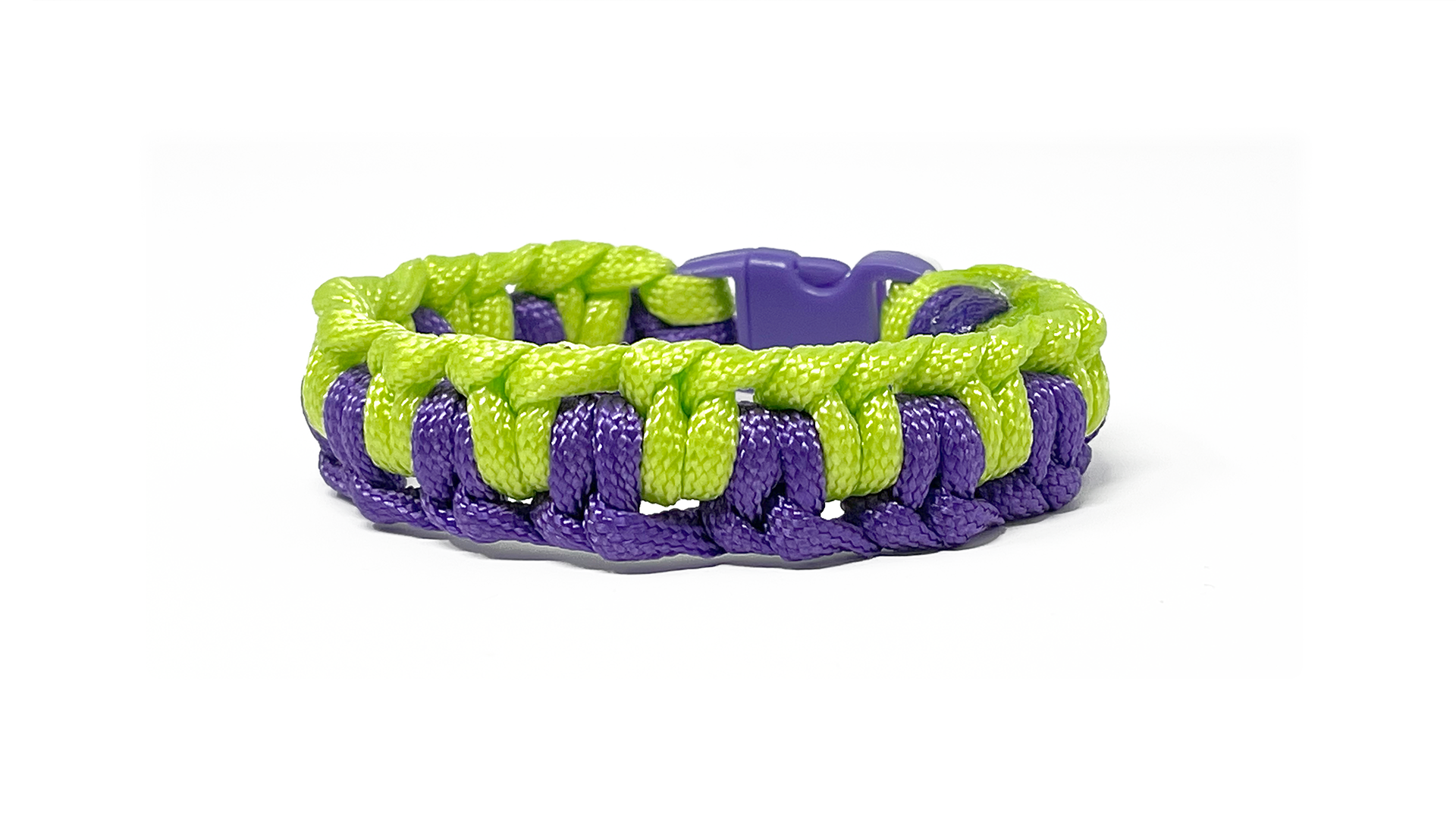 Brightly colored paracord bracelet, Purple and Green paracord bracelet, survival 550 cord bracelet tutorial, half hitch knot, zipper knot, Pinwheel Crafts, diy projects, all-in-one craft kits for kids, activities for boys and girls
