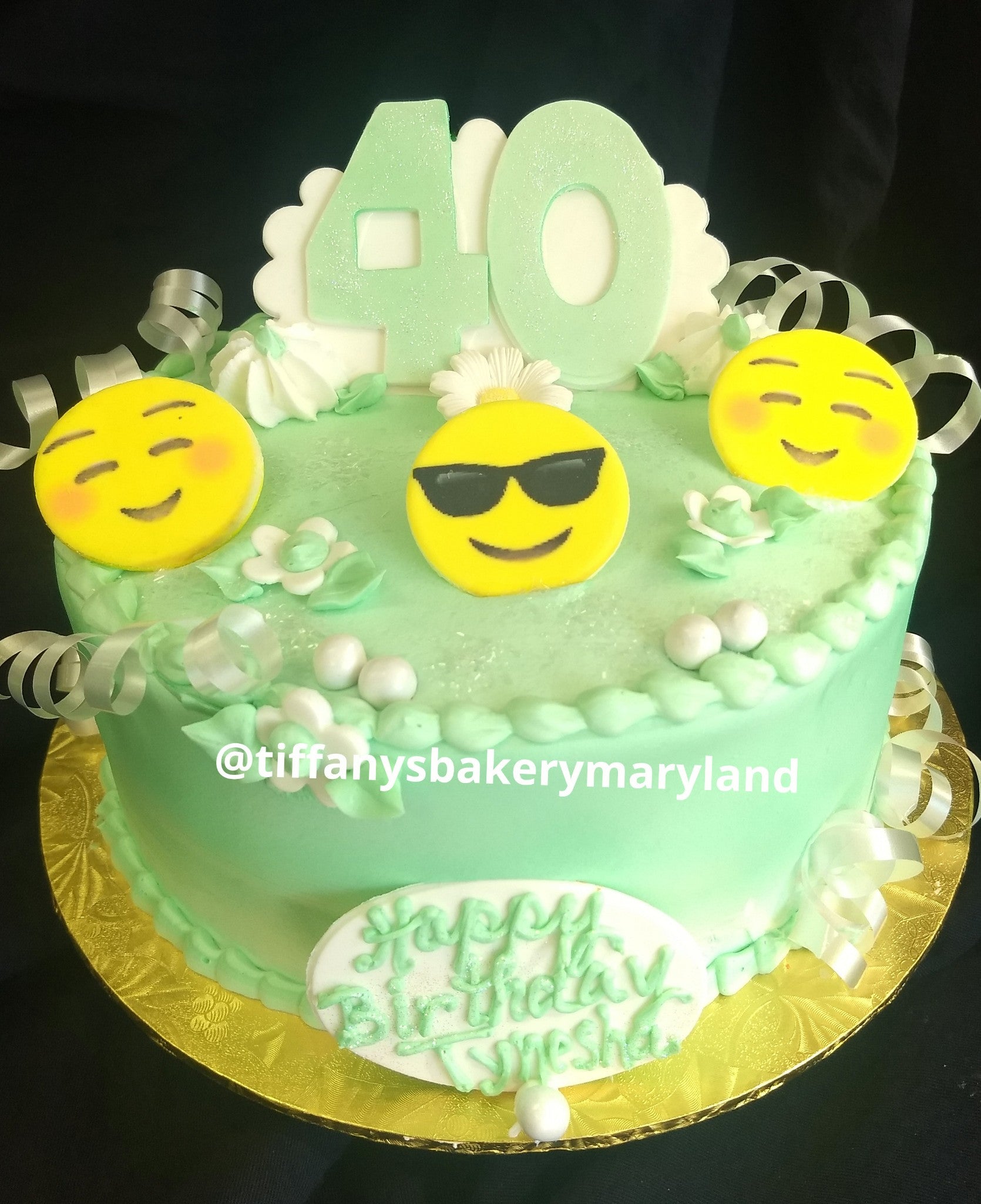 Emoji Round Cake With Sunglasses Tiffanys Bakery 