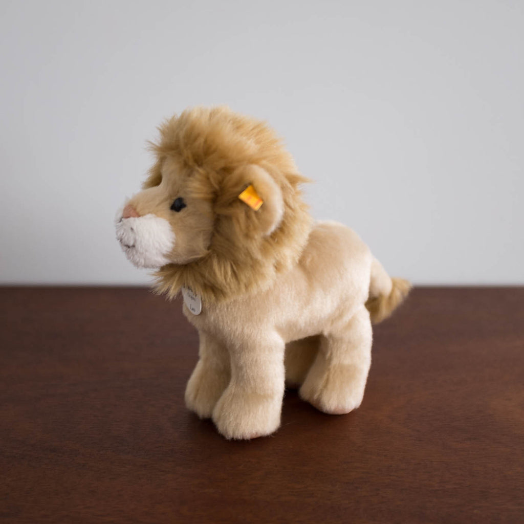 leo the lion stuffed animal