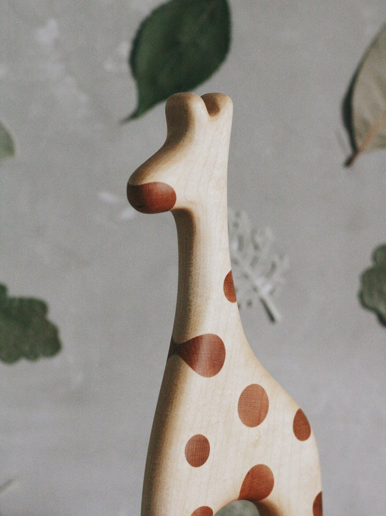 wooden giraffe pull toy