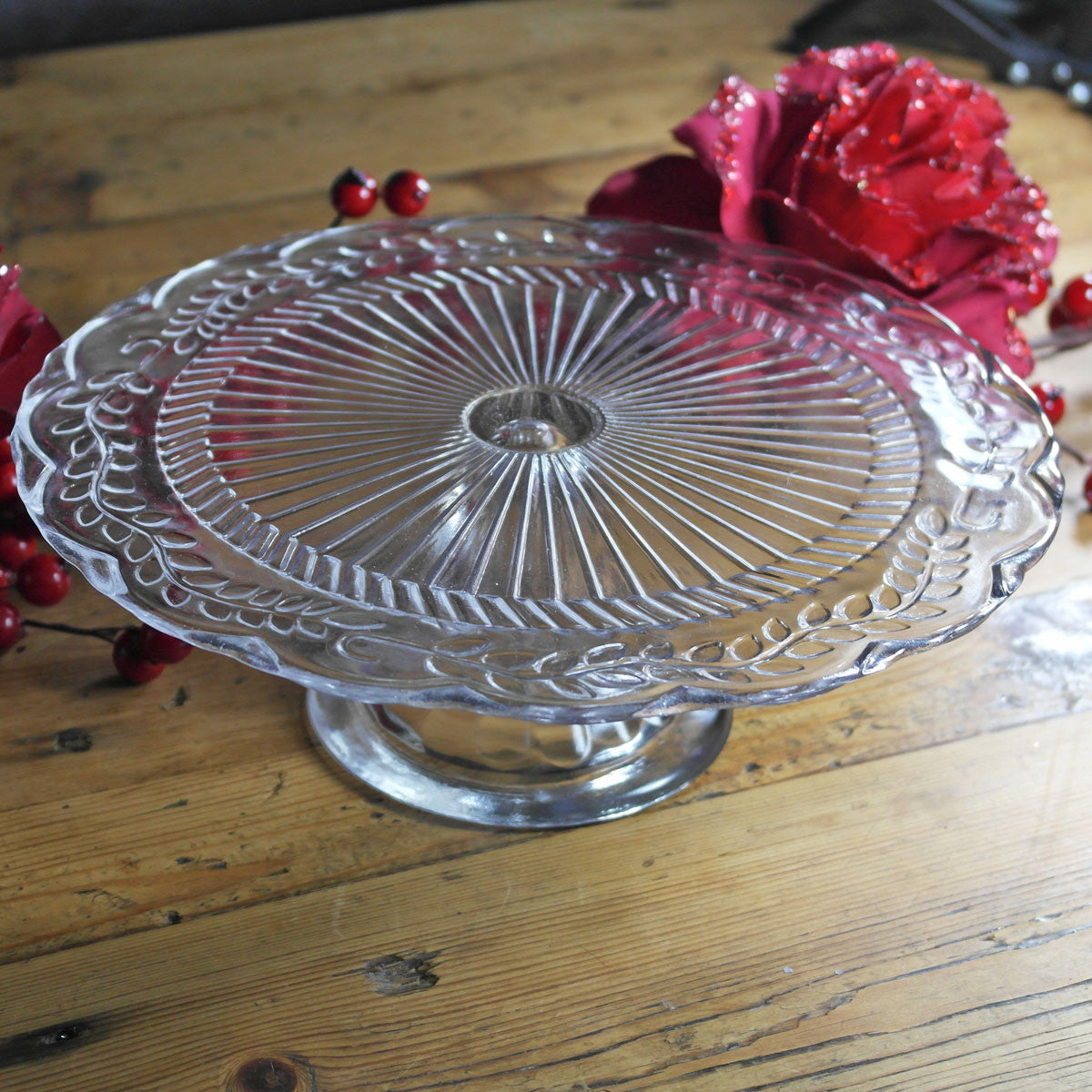 glass pedestal cake stands