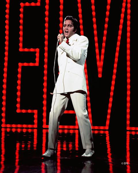 Elvis Presley (wearing white suit) Photo – 