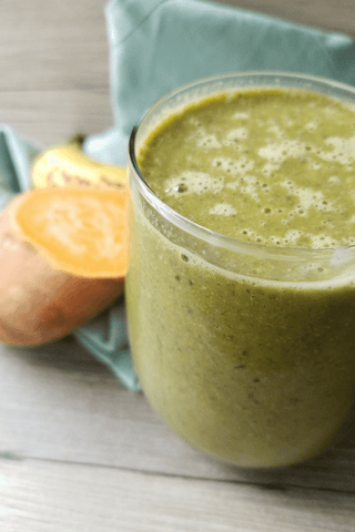 smoothie de camote con proteína rico en vitaminas del complejo B