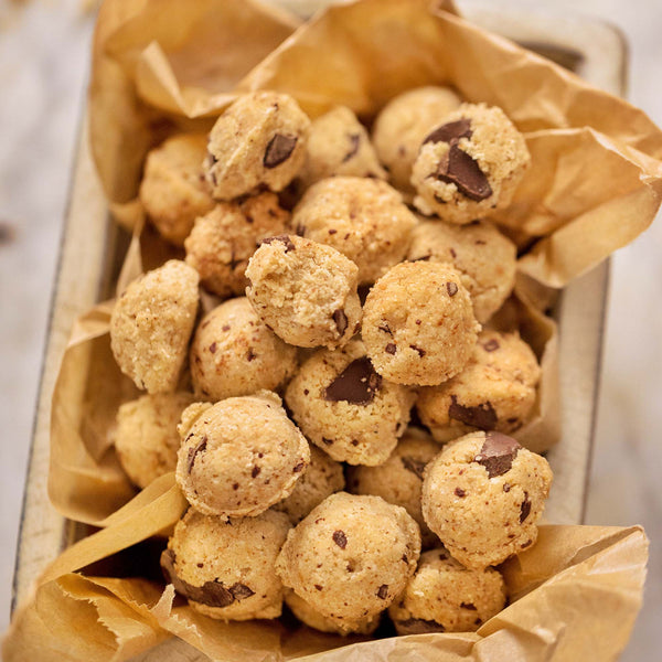 Gesundes Snacking - Cookie Dough Proteinkugeln