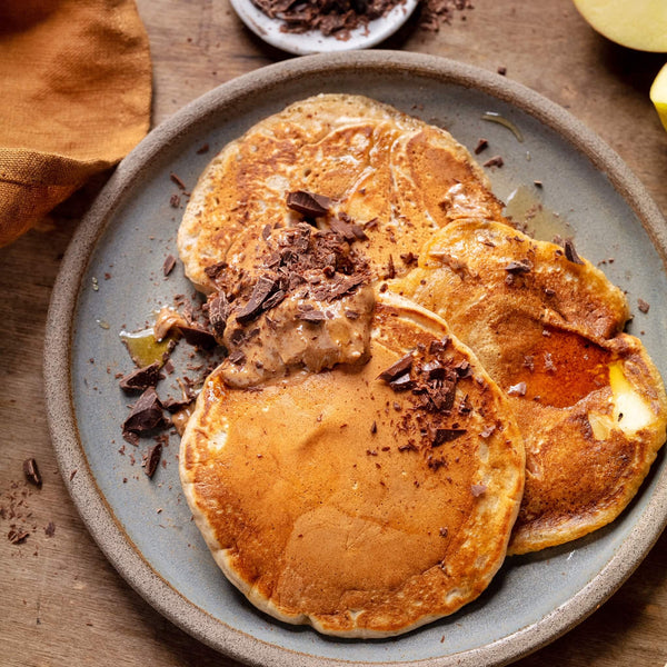 Haselnuss-Apfel Protein Pancakes für den Winter