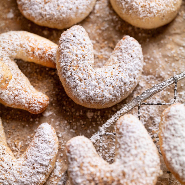 Fröhliche, gesunde Weihnachtszeit mit Protein-Kipferl