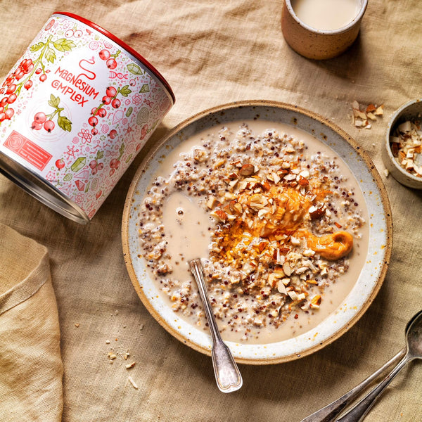 Breakfast bowl di quinoa e avena con magnesio