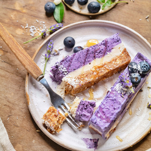 Erfrischend fruchtige roh-vegane Blaubeer-Lavendel-Stücke
