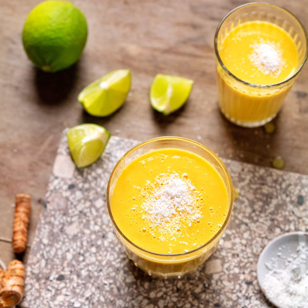 Tropischer Immun-Boost als veganer Mango Lassi