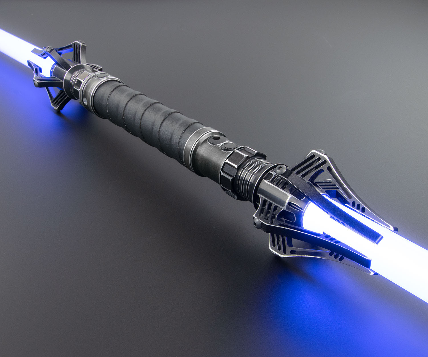 Светой меч. Star Wars Двухклинковый меч. Star Wars световой меч Lightsaber. Star Wars Двухклинковый световой меч. Двухклинковый световой меч джедаев.