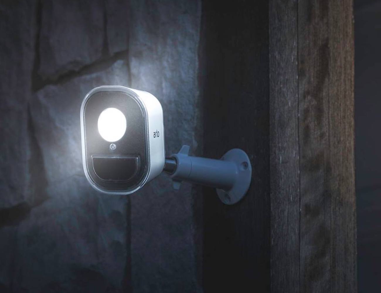 netgear arlo light