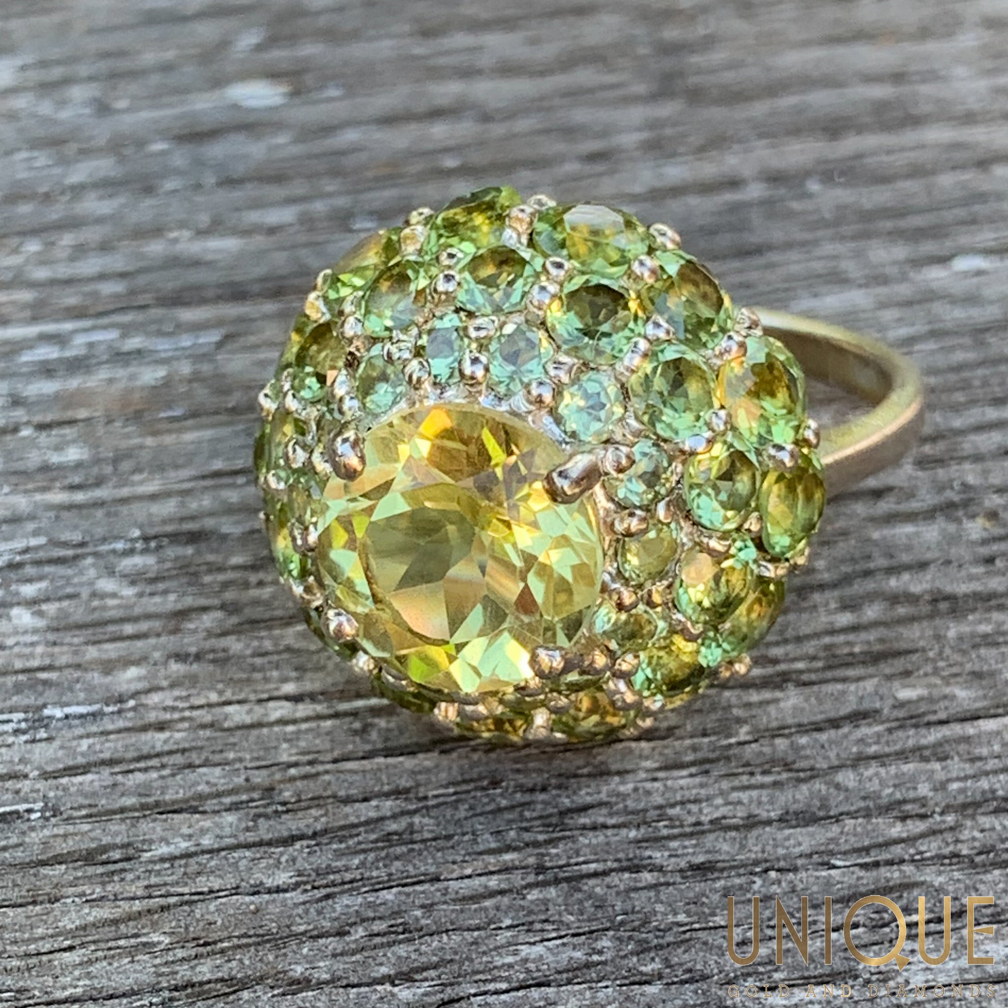 Vintage Sterling Silver Large Green Stone Ring - Unique Gold & Diamonds