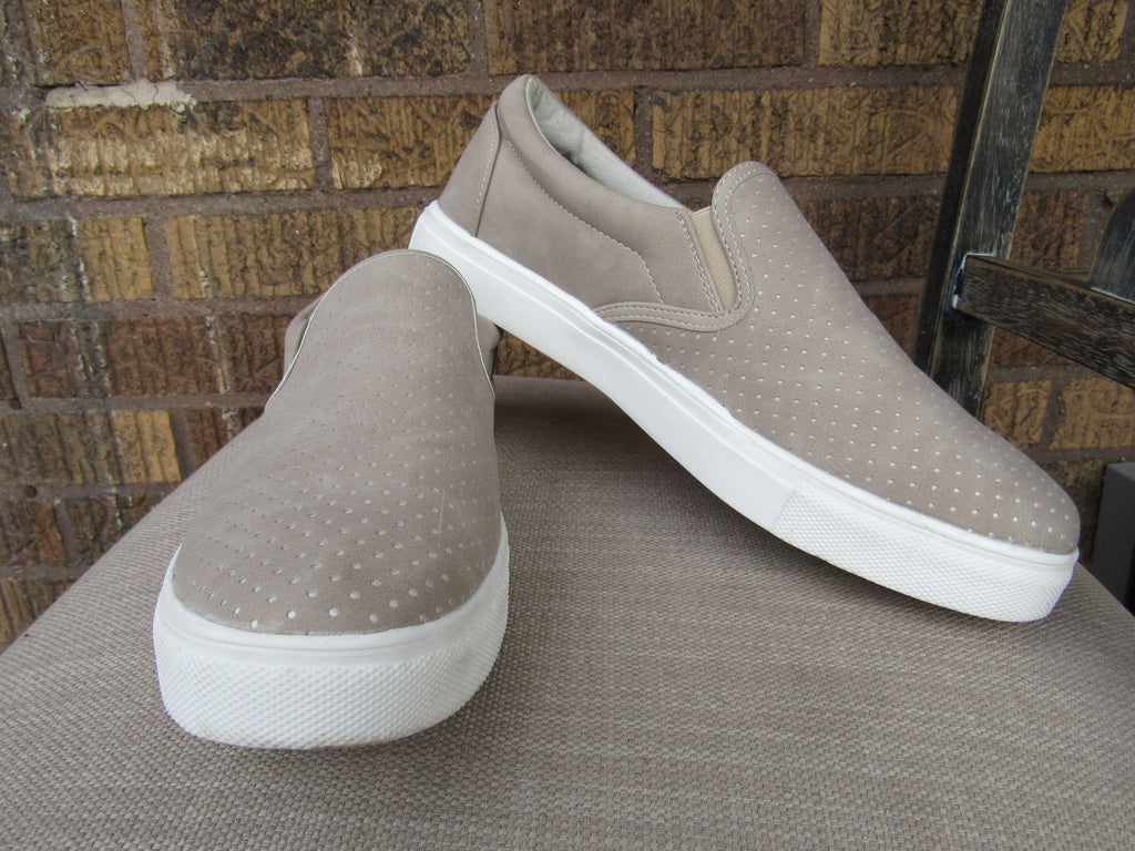 seven7 slip on shoes