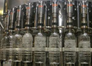 Water Bottle Filler  (Public Domain, https://commons.wikimedia.org/wiki/File:USMC-090428-M-2360J-002.jpg)