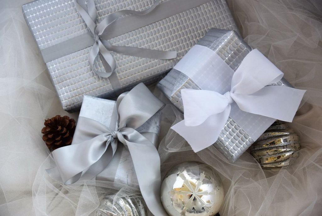 silver wrapping ribbon