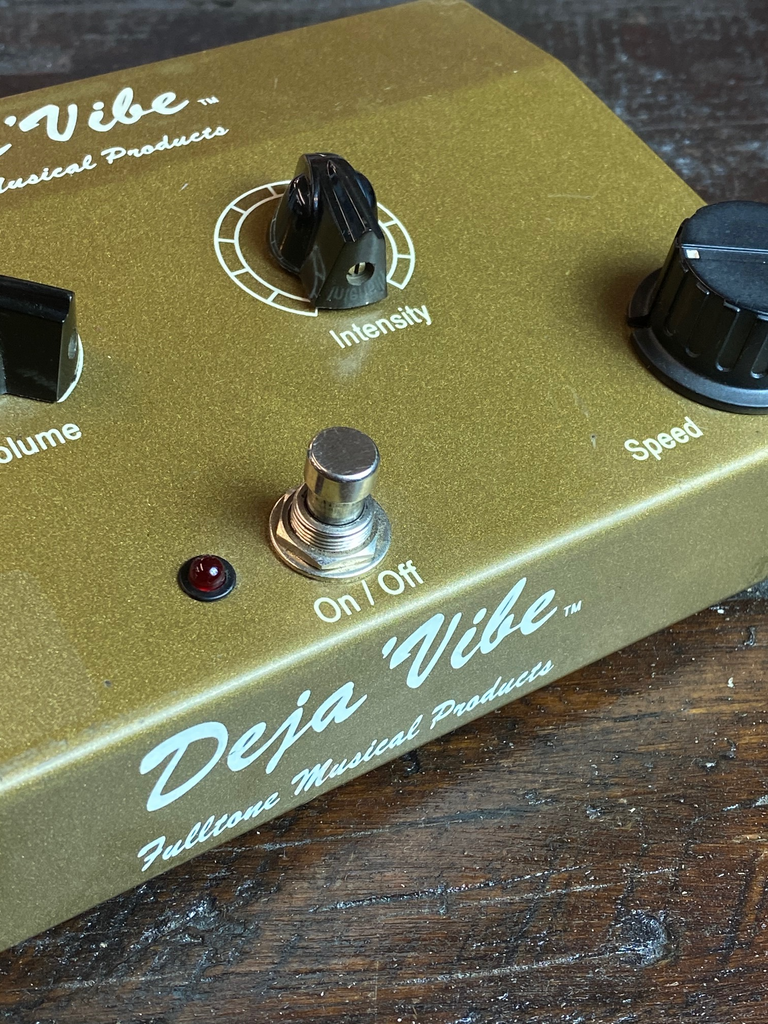 Fulltone Original Deja Vibe Gold, RARE! – Brian's Boutique Guitars