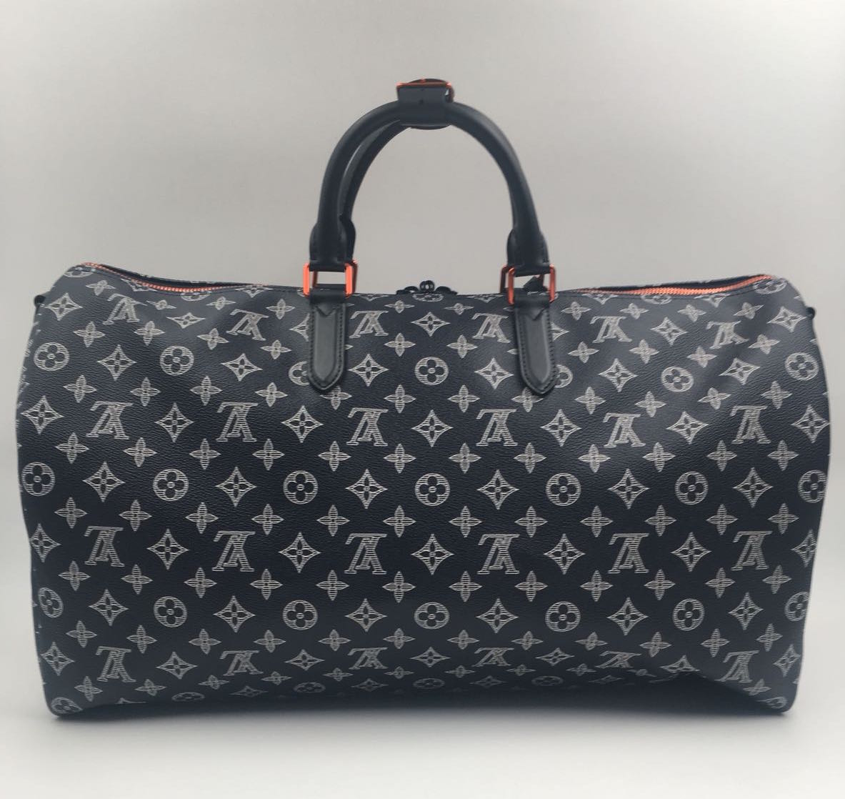 Louis Vuitton | FIFA World Cup Keepall Bandouliere 50 | M52187 by The-Collectory