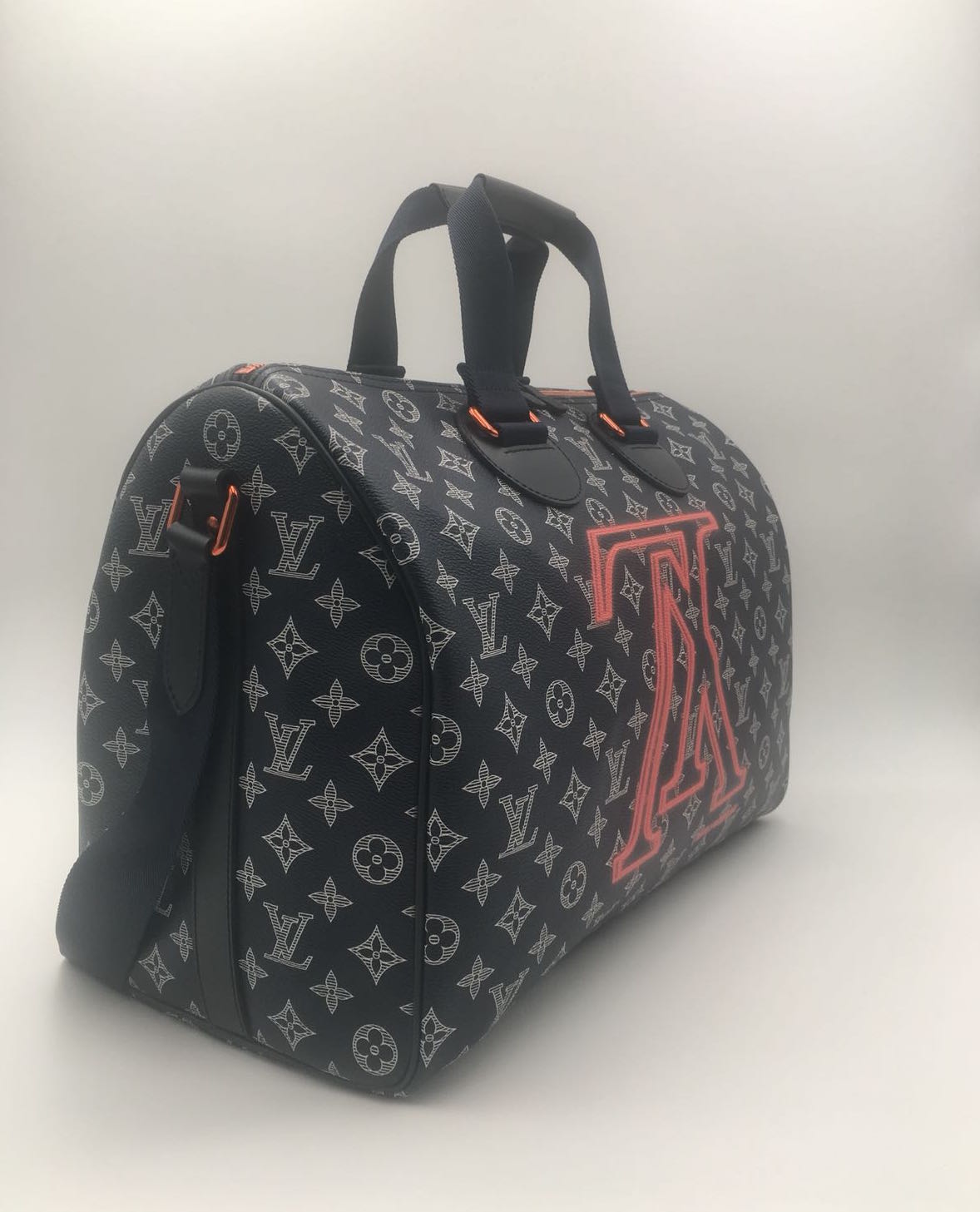 LOUIS VUITTON Speedy 40 Bandouliere Heritage Monogram Canvas Travel Ba