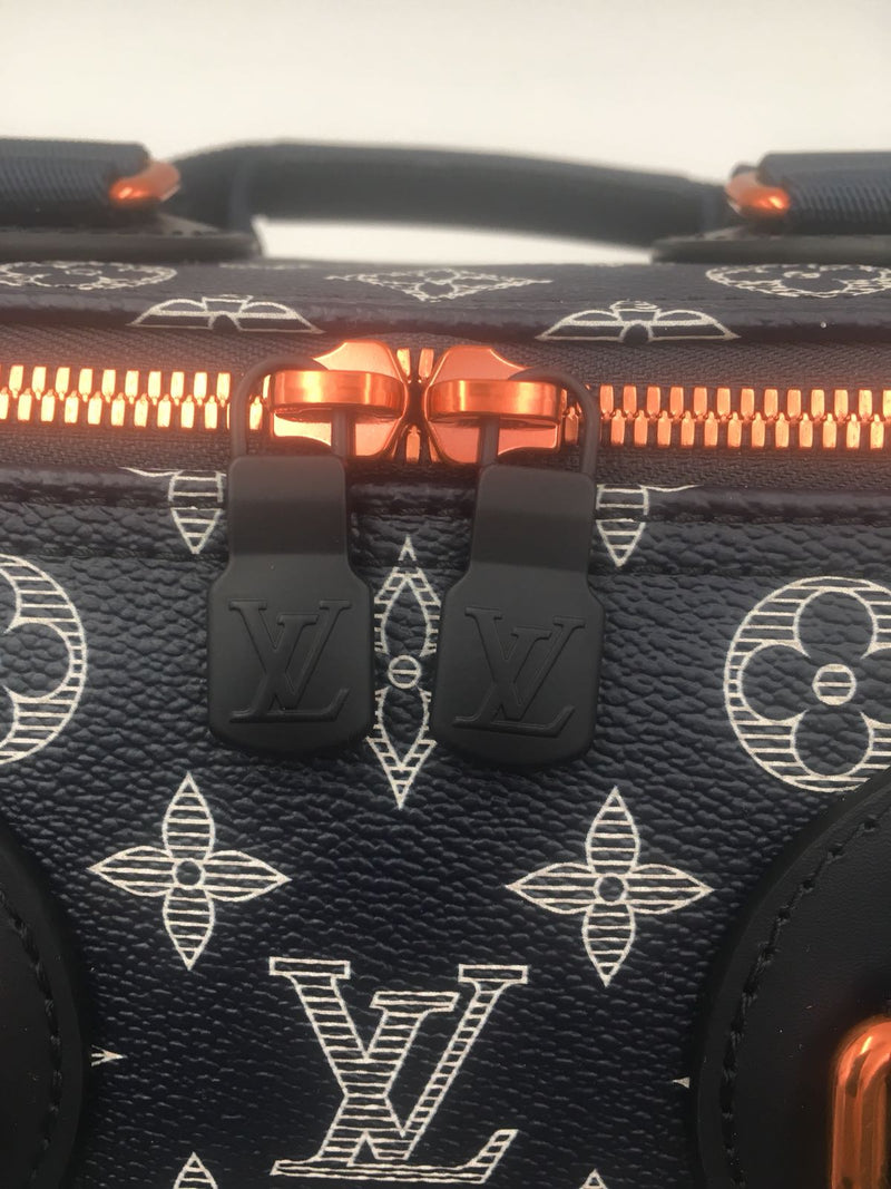 Louis Vuitton | Speedy Bandouliere 40 Monogram Upside Down | M43697– The-Collectory